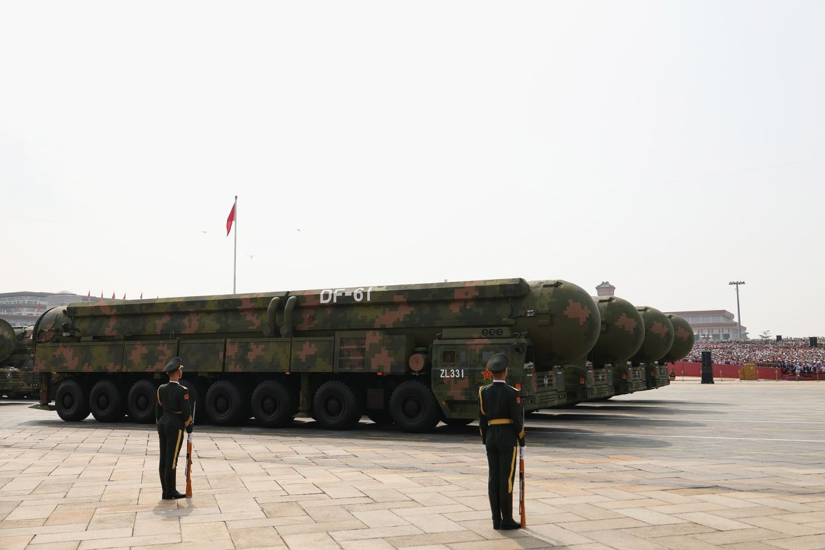 Tên lửa DF 61.jpg