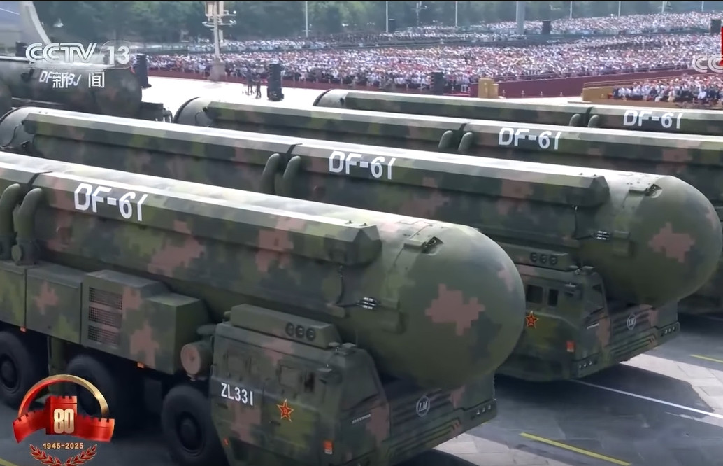 Tên lửa DF-61 tốc độ Mach 20+, tầm bắn 15.000km, đưa đối phương về thời đồ đá