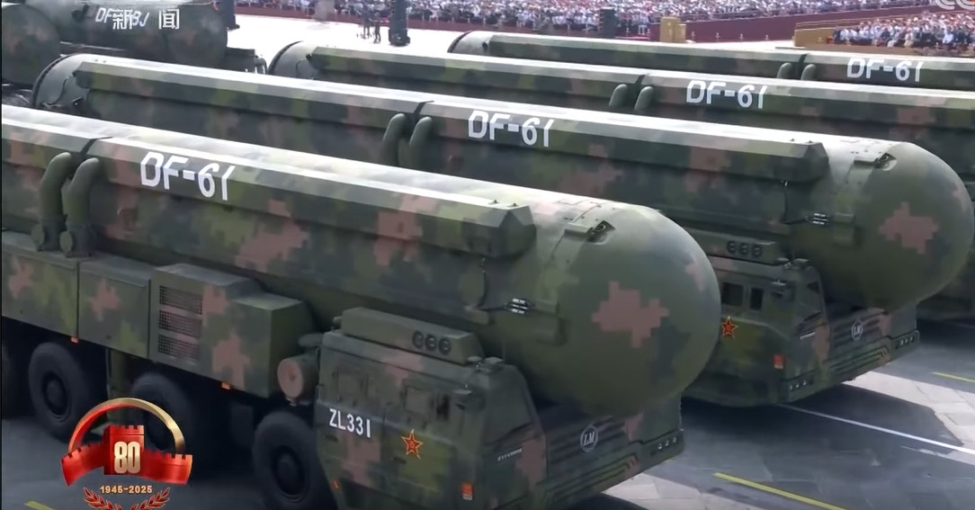Tên lửa DF-61 tốc độ Mach 20+, tầm bắn 15.000km, đưa đối phương về thời đồ đá