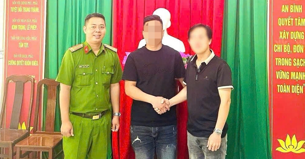 Thanh niên 27 tuổi chuyển 1 tỷ đồng cho người lạ