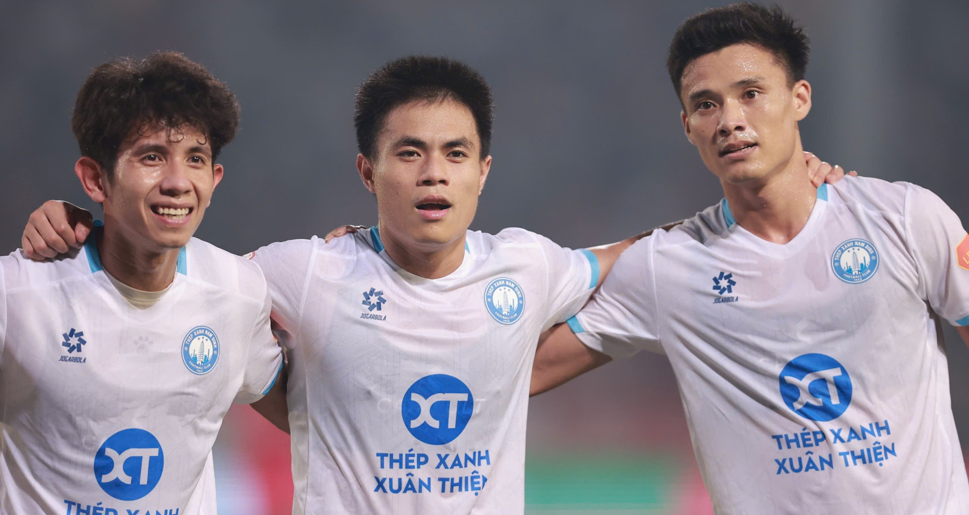 Trực tiếp bóng đá CAHN 3-2 Nam Định: Đình Bắc ghi bàn từ 11 mét (H2)