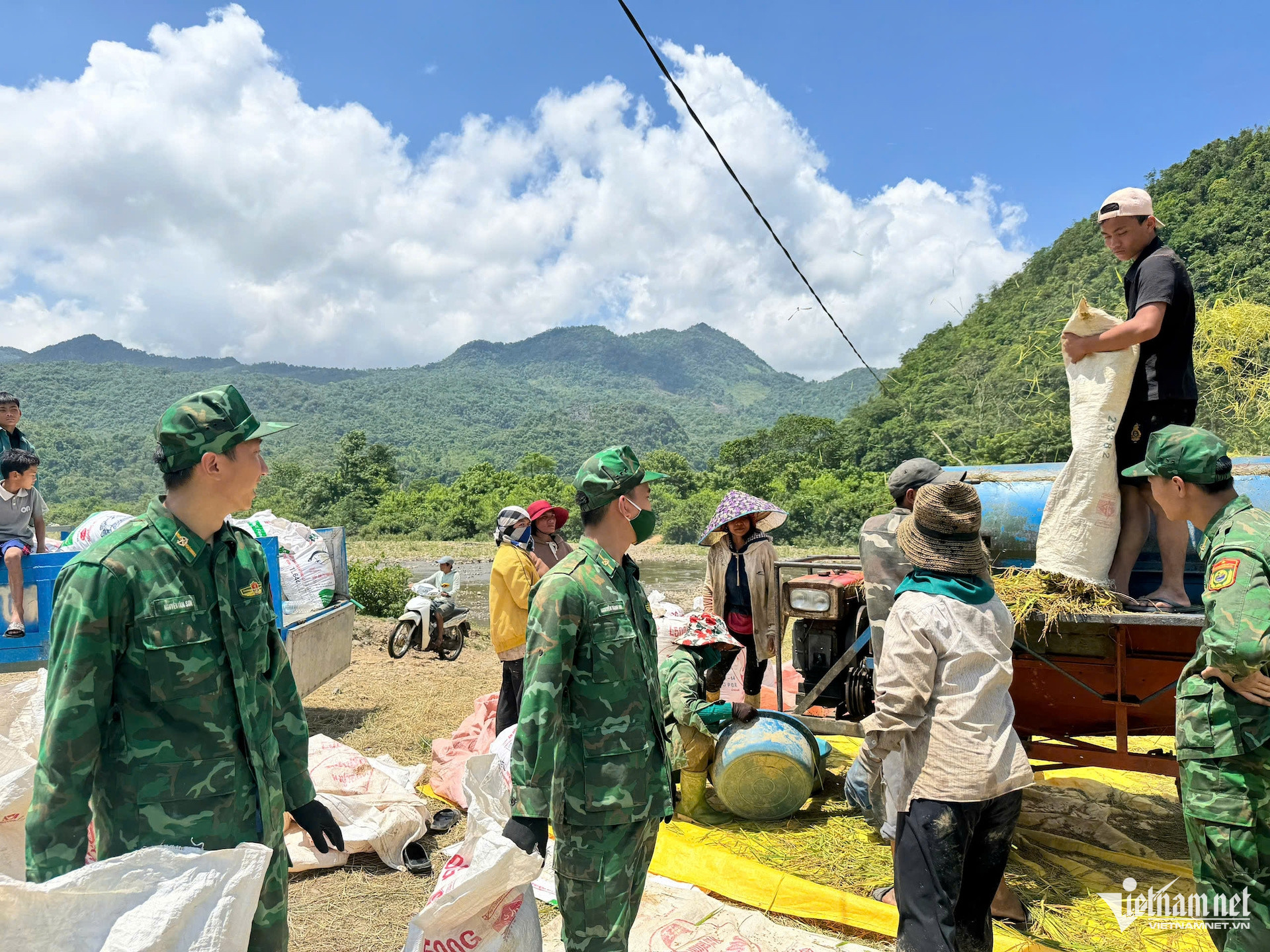W-biên phòng 5.jpg