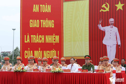 W-phat dong.JPG.jpg