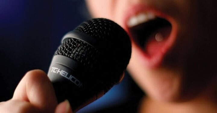 Chủ tịch xã lý giải đề nghị tạm dừng karaoke, &amp;apos;hát với nhau&amp;apos; để học sinh ôn thi