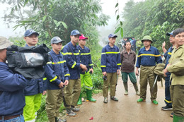 Công an xã cùng gần 300 người tìm thấy ông Tá sau nhiều ngày mất tích