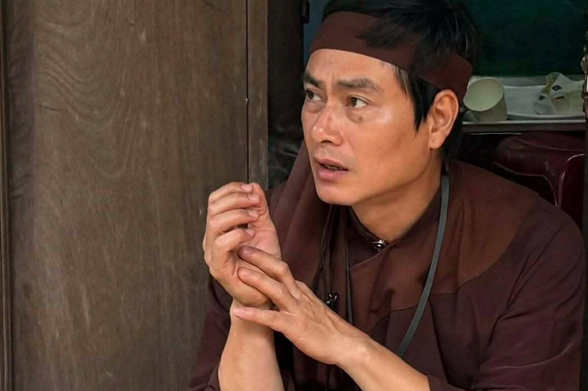Đồng nghiệp sốc vì NSƯT Nguyễn Thế Long qua đời ở tuổi 48 ngay trong phòng làm việc