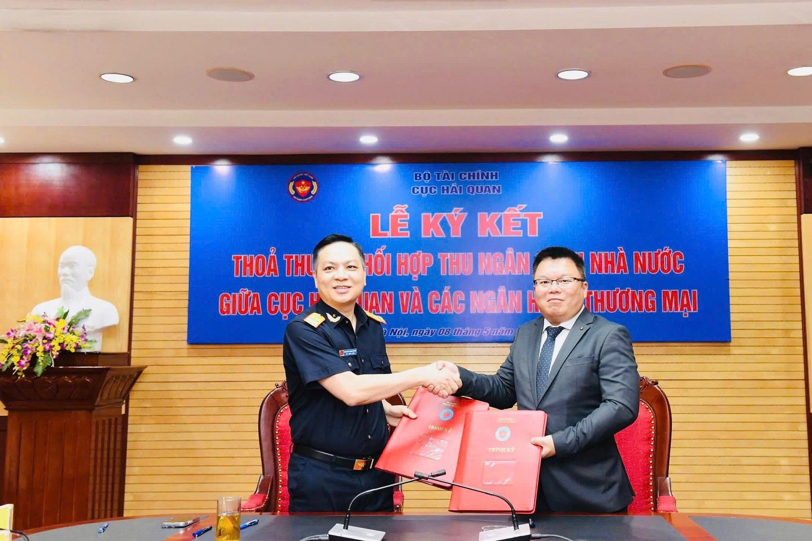 Hải quan bắt tay 4 ngân hàng ngoại, mở rộng hệ sinh thái nộp thuế điện tử