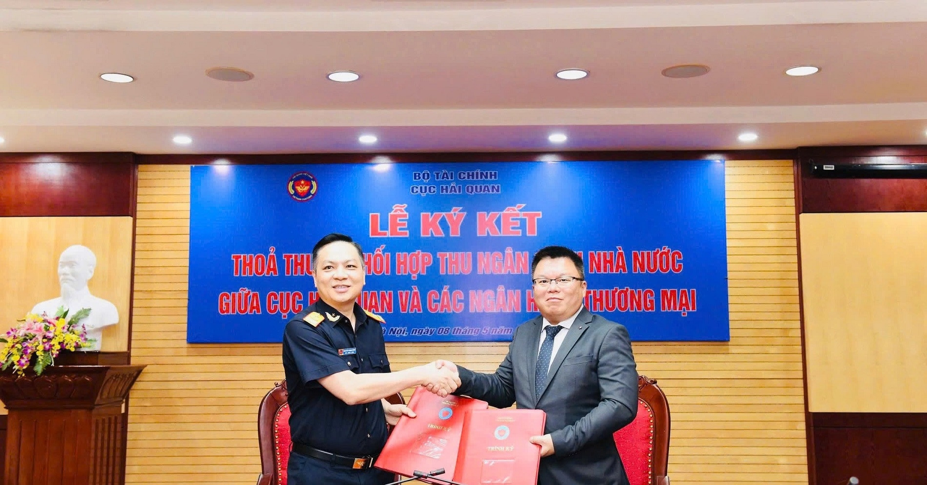 Hải quan bắt tay 4 ngân hàng ngoại, mở rộng hệ sinh thái nộp thuế điện tử