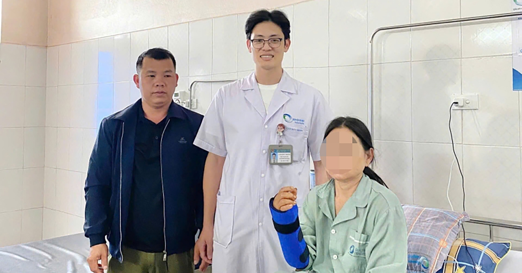 Hồi sinh bàn tay dập nát cho nữ bệnh nhân trong vụ nổ bình khí nén