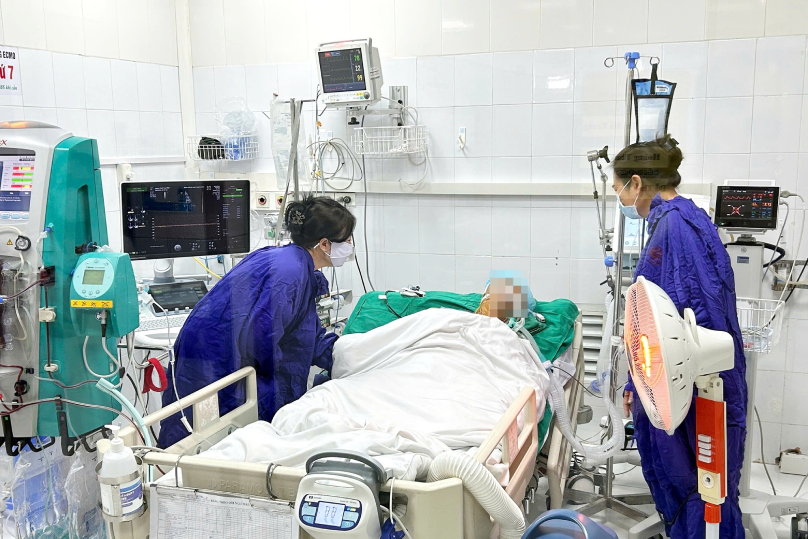 Mẹ và vợ nghẹn ngào tiễn biệt nam shipper hiến tạng cứu nhiều người