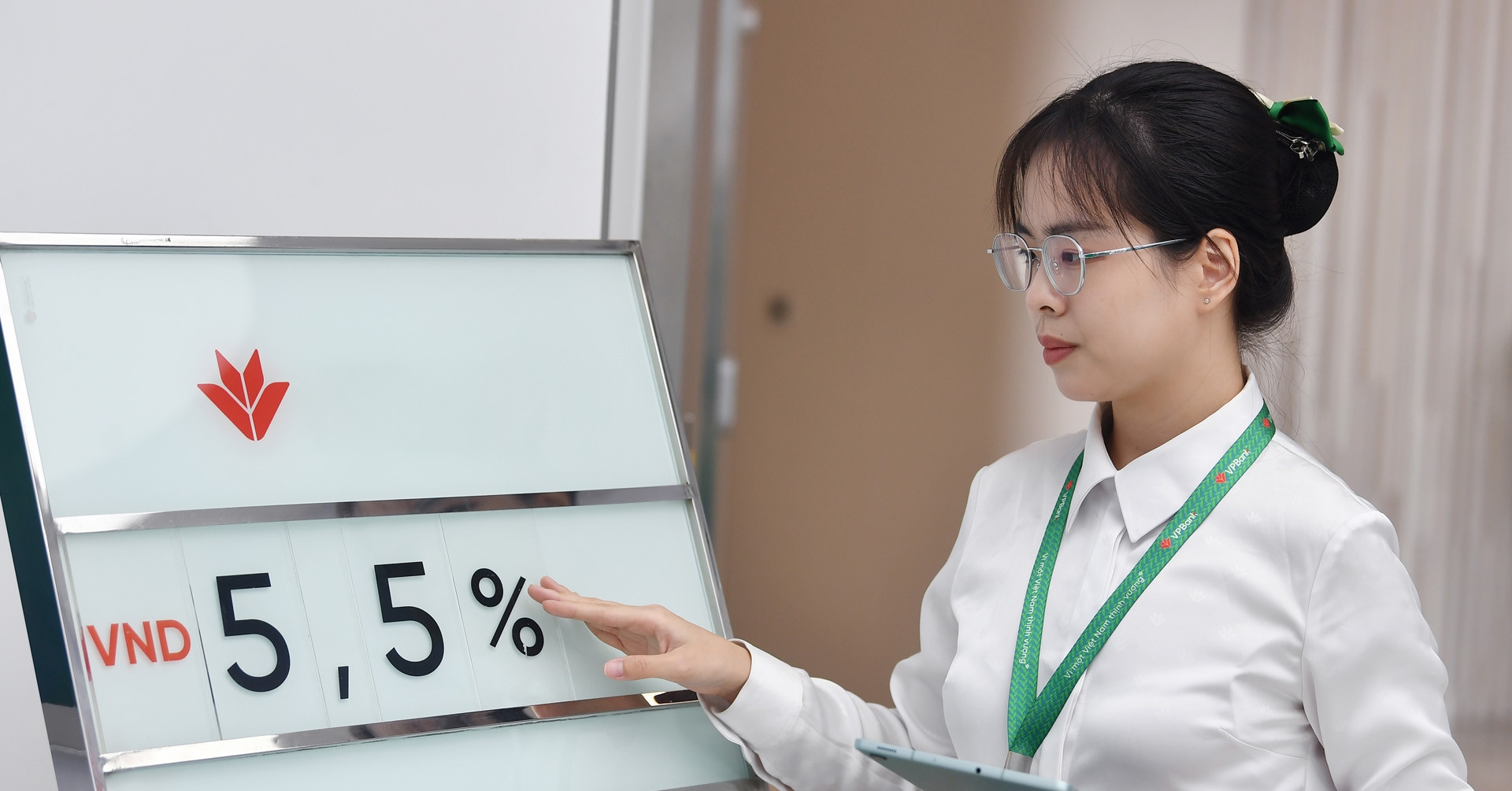 Lãi suất ngân hàng hôm nay 11/5/2026: "Ông lớn" hạ hàng loạt, xuống dưới 6%/năm
