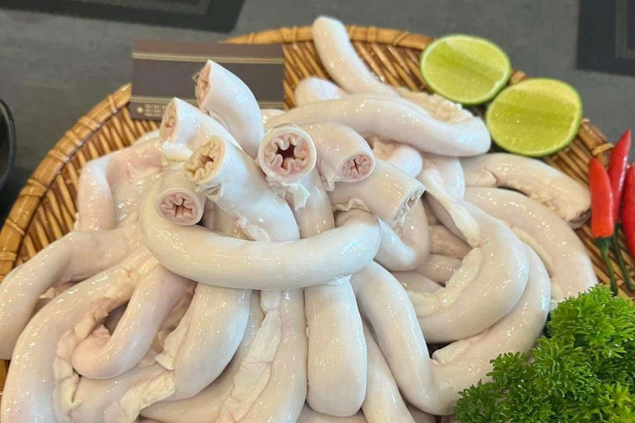 Thực hư thông tin lòng lợn ít cholesterol hơn móng giò