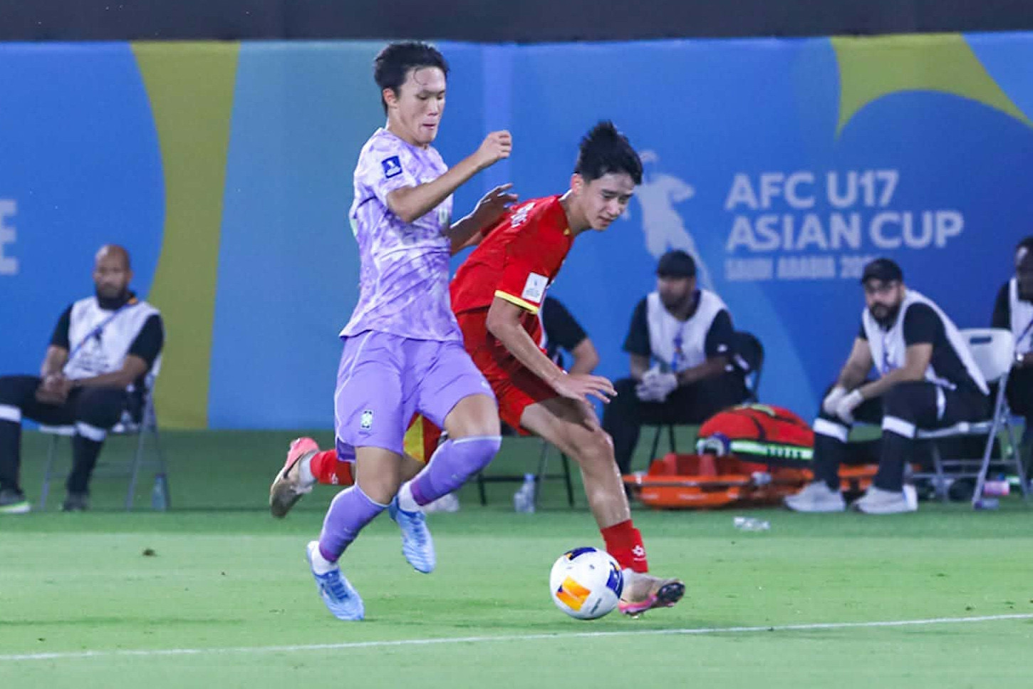 Video bóng đá U17 Việt Nam vs U17 Hàn Quốc: 10 phút choáng váng