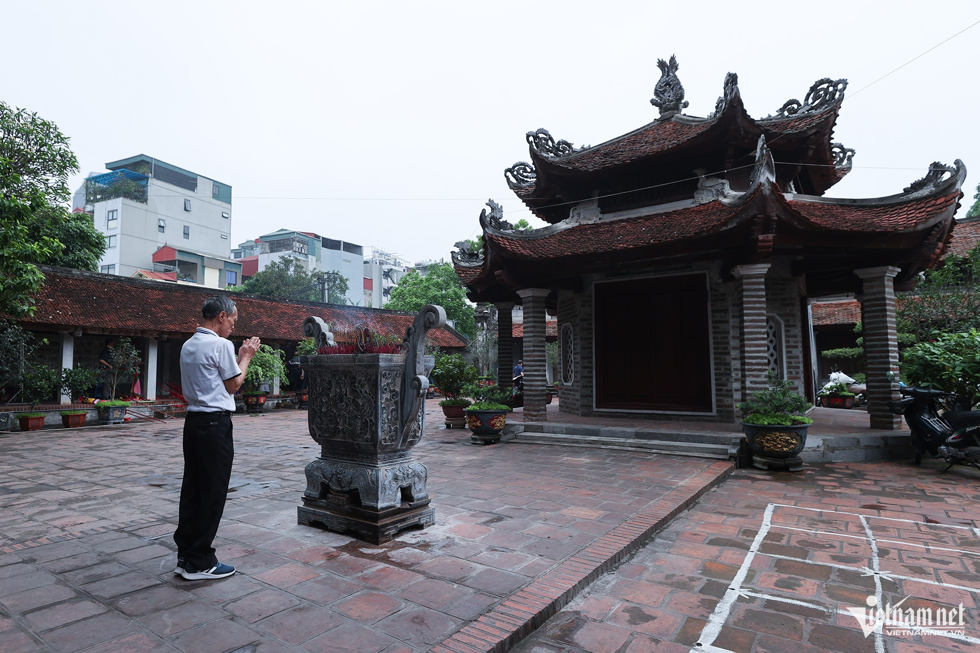 https://static-images.vnncdn.net/vps_images_publish/000001/000003/2026/5/11/w-chua-lang-5-2690.jpg