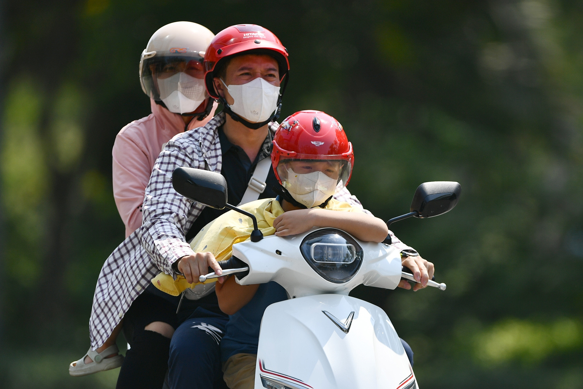 Dự báo thời tiết 13/5/2026: Nắng nóng lan ra miền Bắc, Trung Bộ như 'chảo lửa'