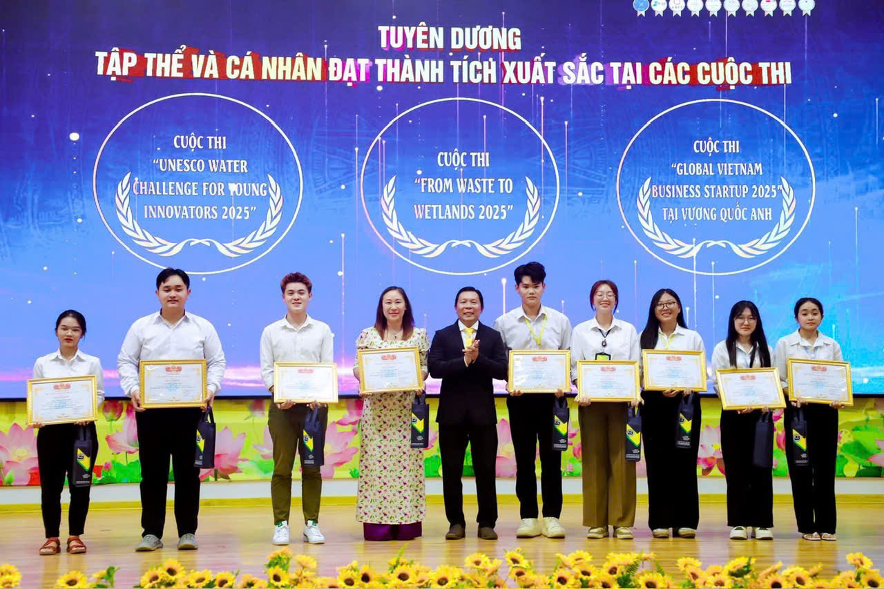 Hình 4.jpg