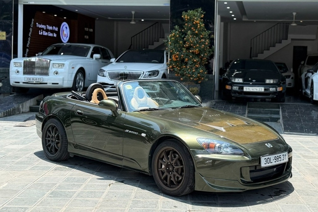Honda S2000 đời 2004 độc nhất thị trường Việt, gi&aacute; b&aacute;n đắt ngang xe sang mới
