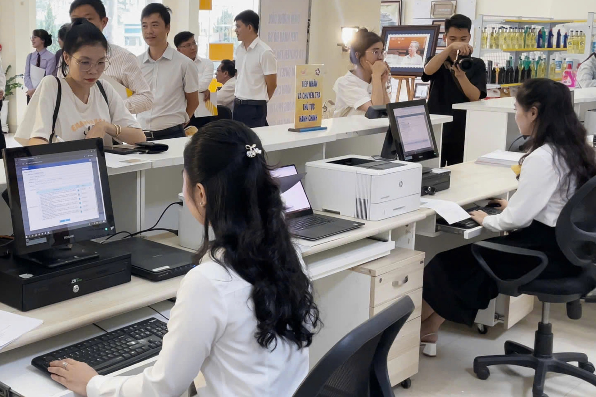 Nâng cao nhận thức của người dân toàn thành phố về cải cách hành chính