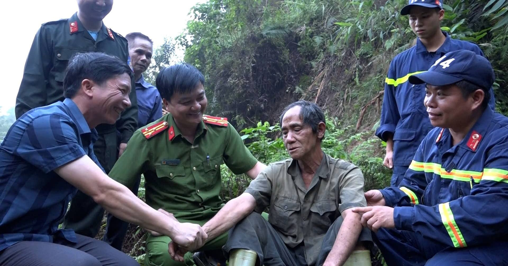 Ông Triệu Chàn Tá kể 72 giờ lạc giữa rừng, chú chó đi cùng không rời nửa bước