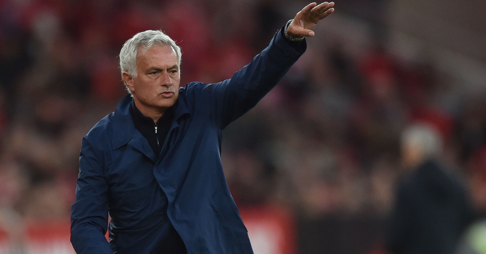 Thảm họa Mourinho khiến Benfica nguy cơ mất vé Champions League