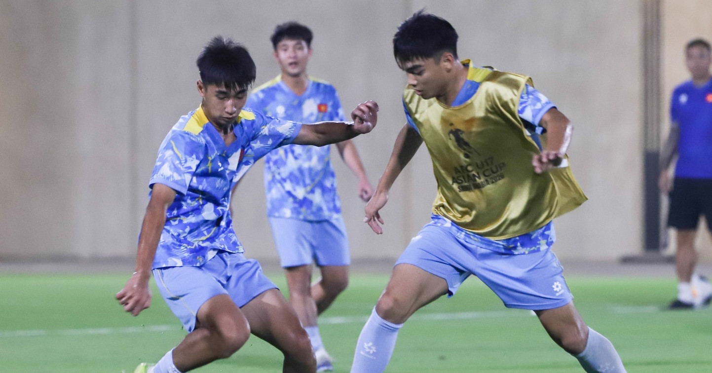U17 Việt Nam quyết đấu UAE, HLV Cristiano Roland làm điều đặc biệt