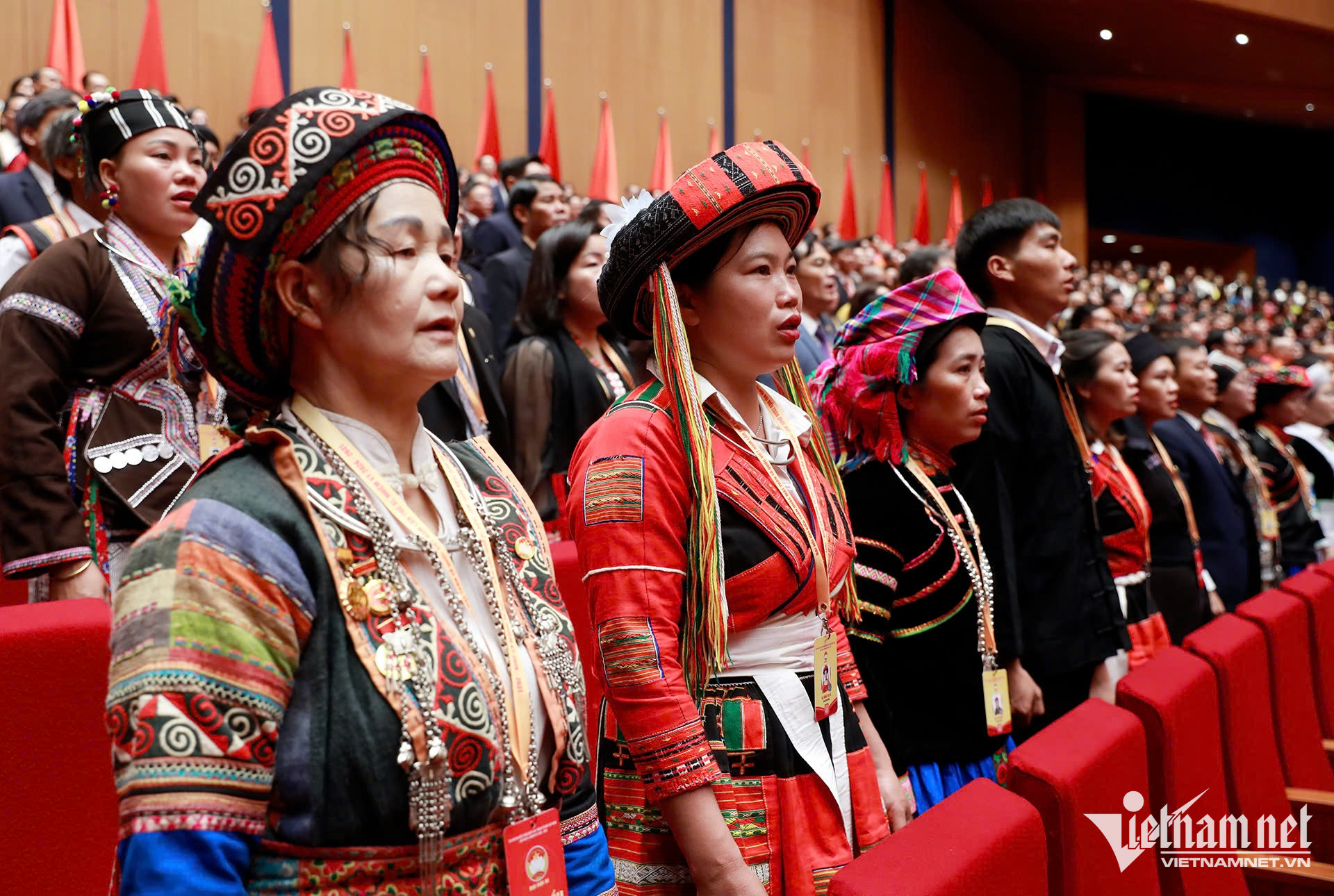 W-đại họi 12.jpg