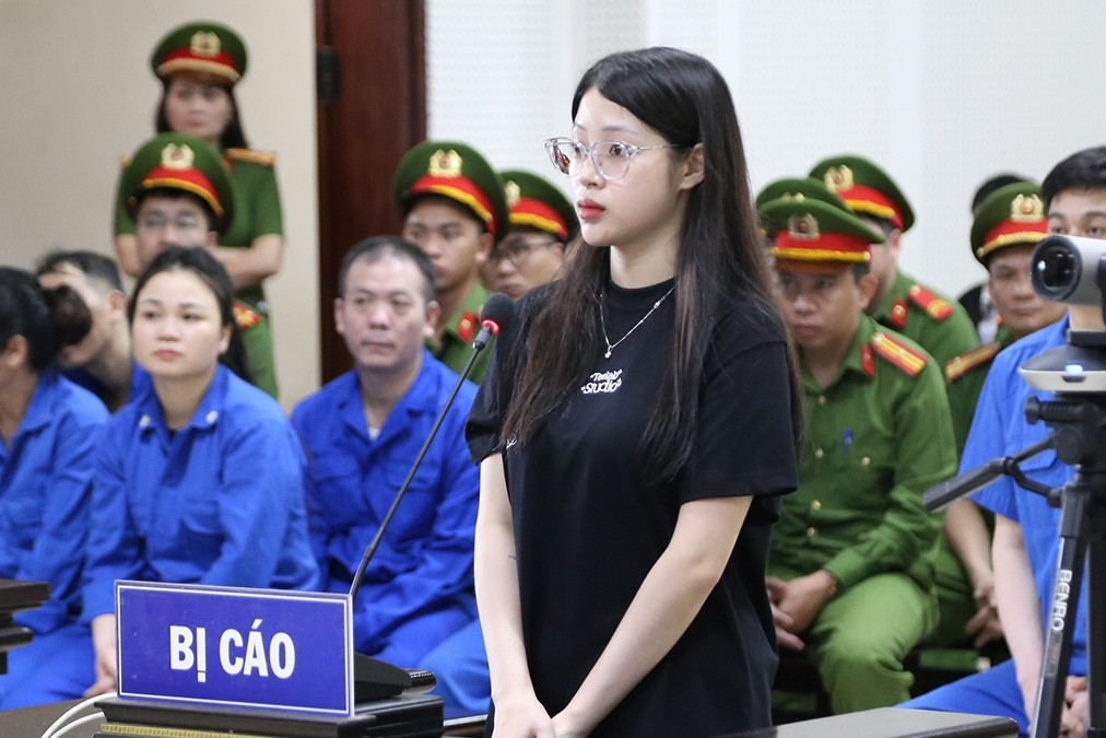 Bạn gái giúp sức gọi taxi cho Bùi Đình Khánh bỏ trốn