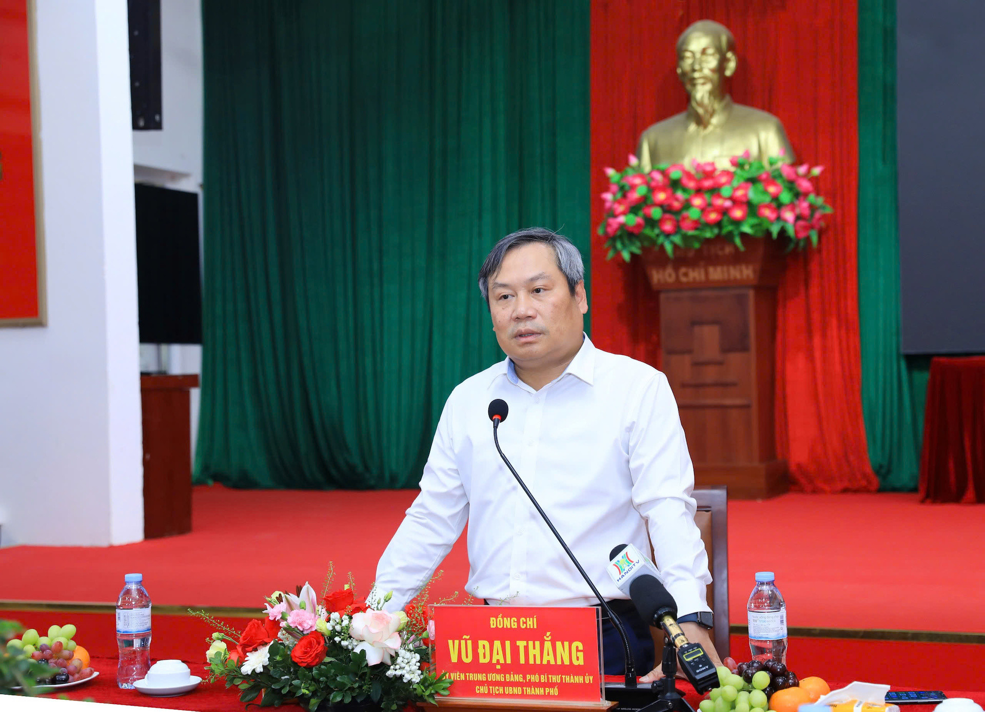 chủ tịch hà nội.jpg