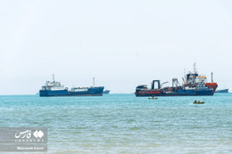 Iran tung chùm ảnh tàu chở hàng mắc kẹt ở eo biển Hormuz