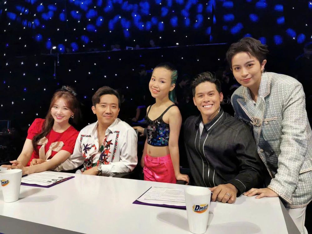 https://static-images.vnncdn.net/vps_images_publish/000001/000003/2026/5/13/large-du-thu-ky-sieu-tai-nang-nhi-012b9e3c8a-2828.jpg
