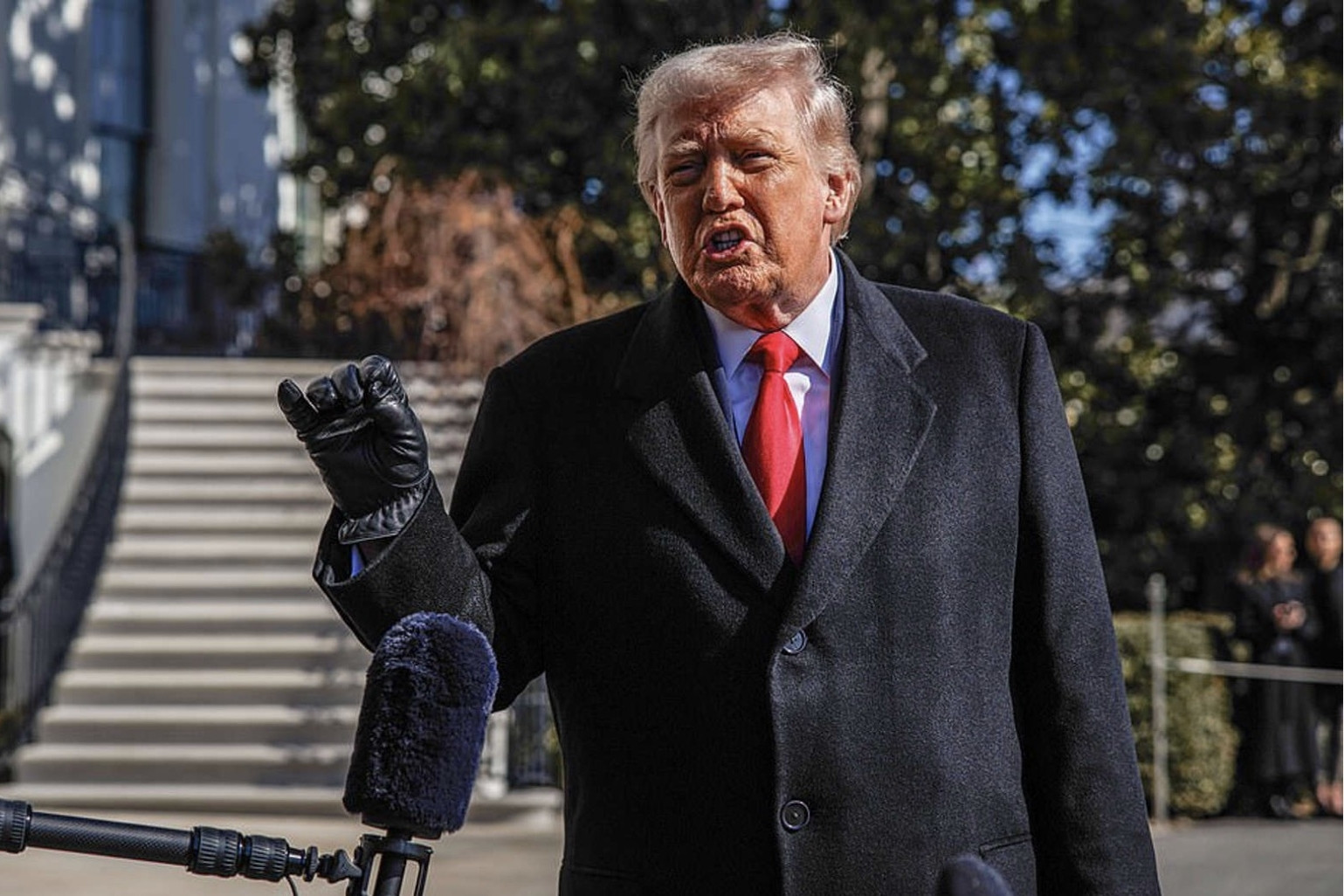 Ông Trump tuyên bố không cần trợ giúp trong vấn đề Iran