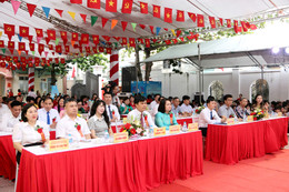 ra mat truong hoc xhcn.jpg