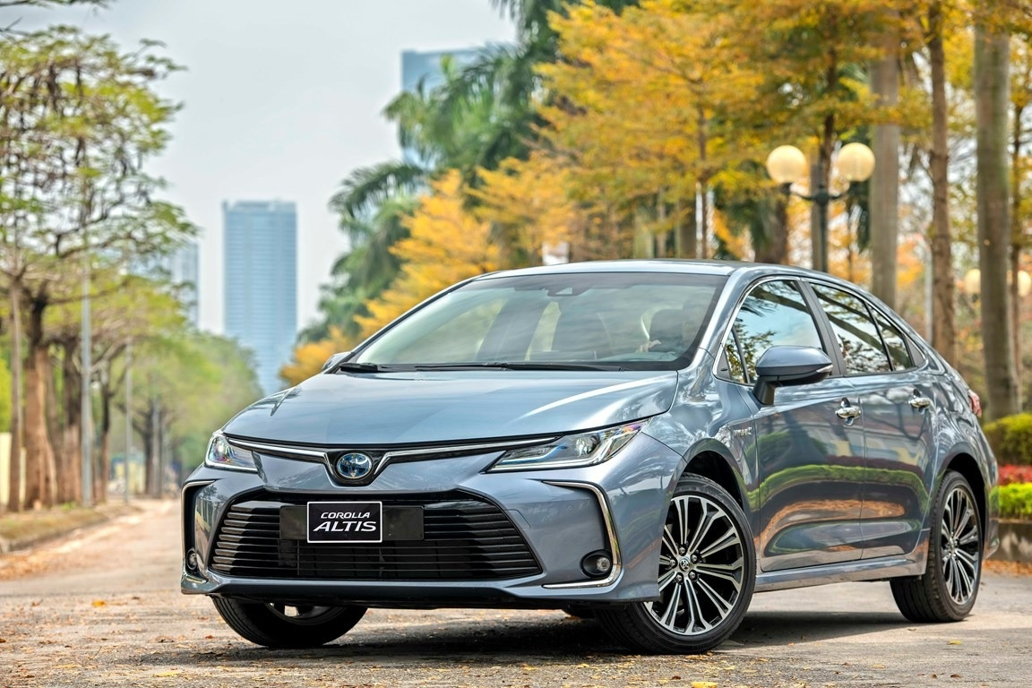 Top 10 xe bán chậm tháng 4: Toyota Corolla Altis chỉ bán được 1 chiếc