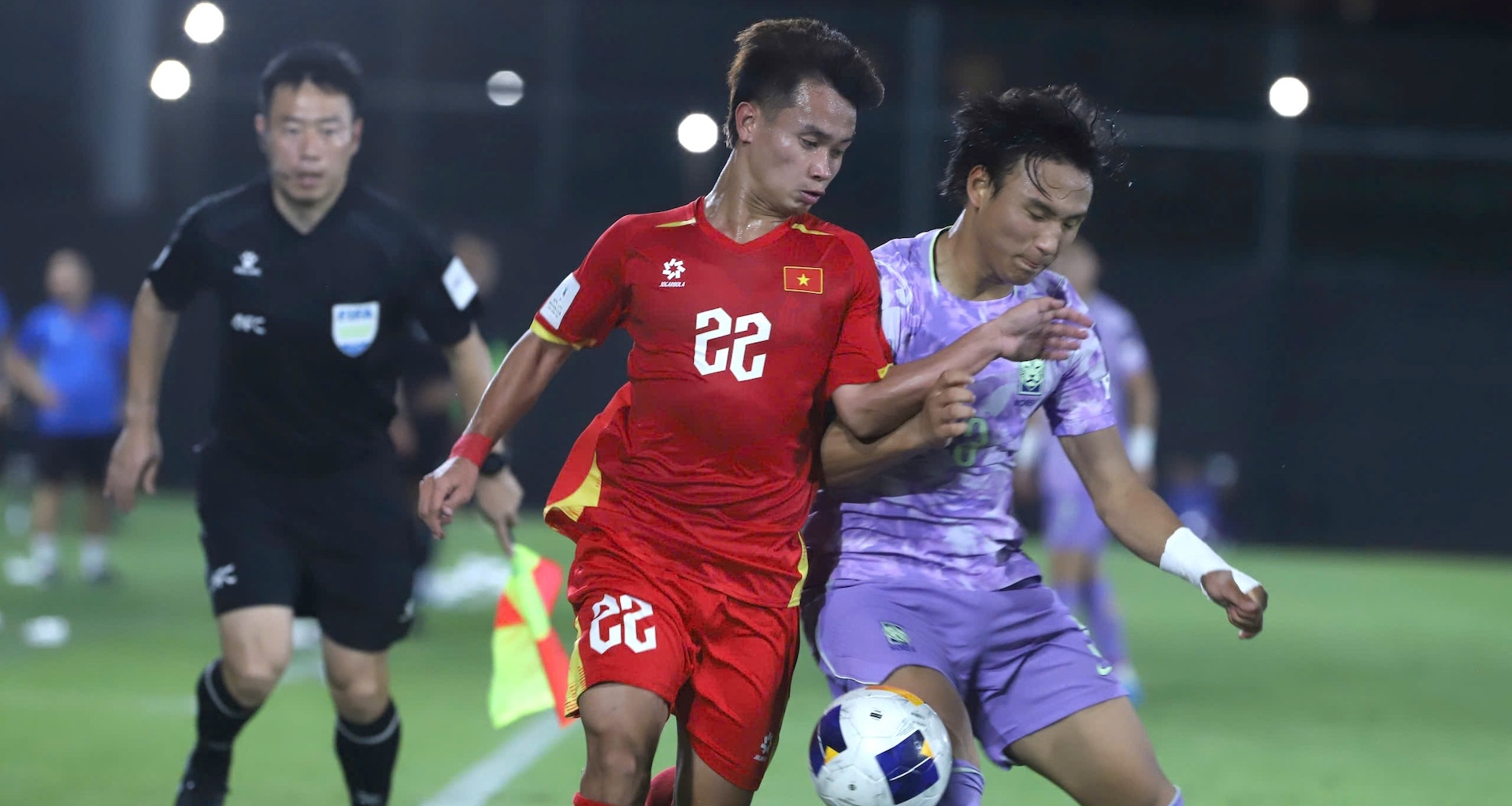 Trực tiếp bóng đá U17 Việt Nam 1-1 U17 UAE: Nguyễn Lực sút phạt gỡ hòa