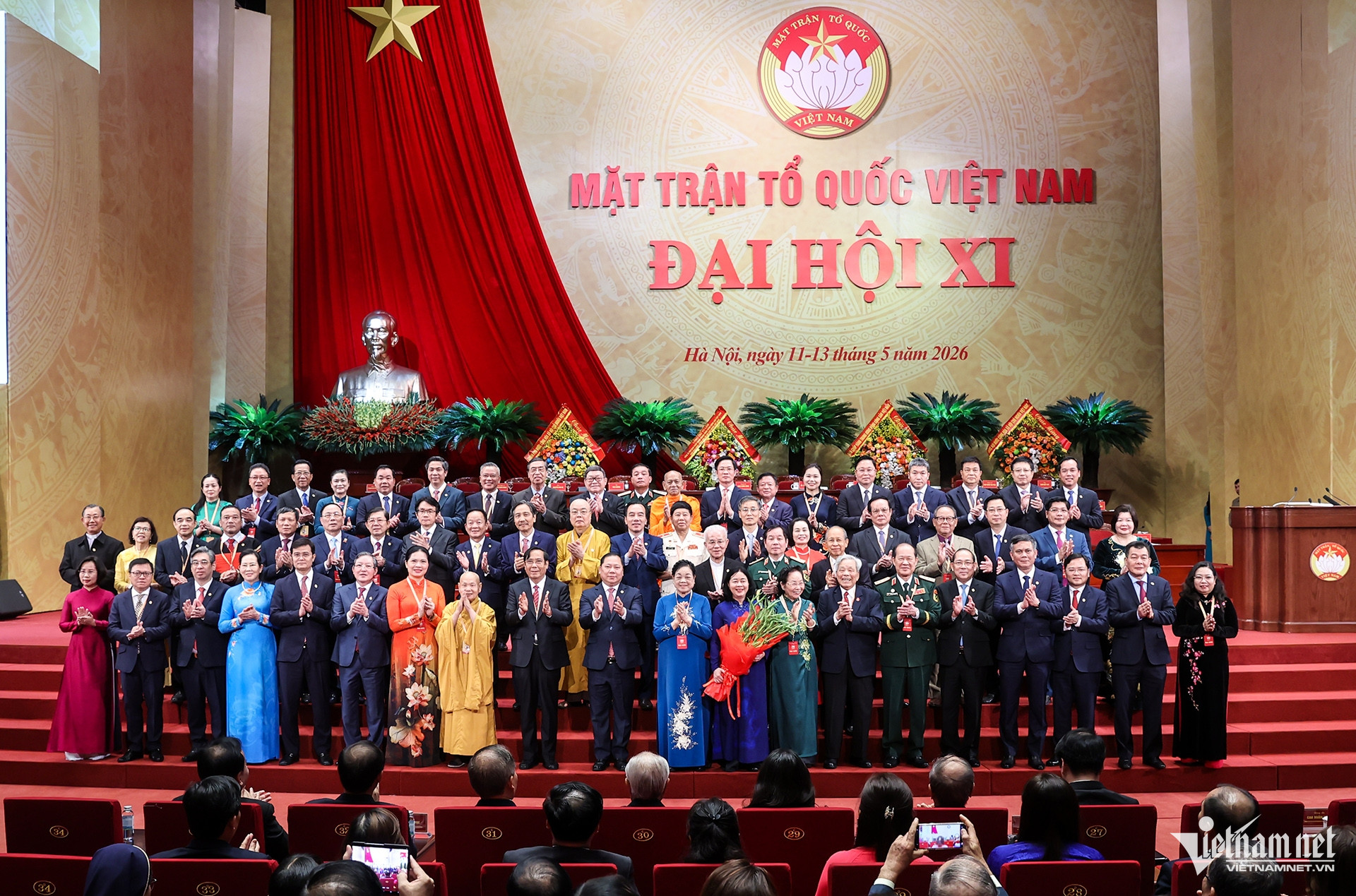 W-ban chấp hành.jpg
