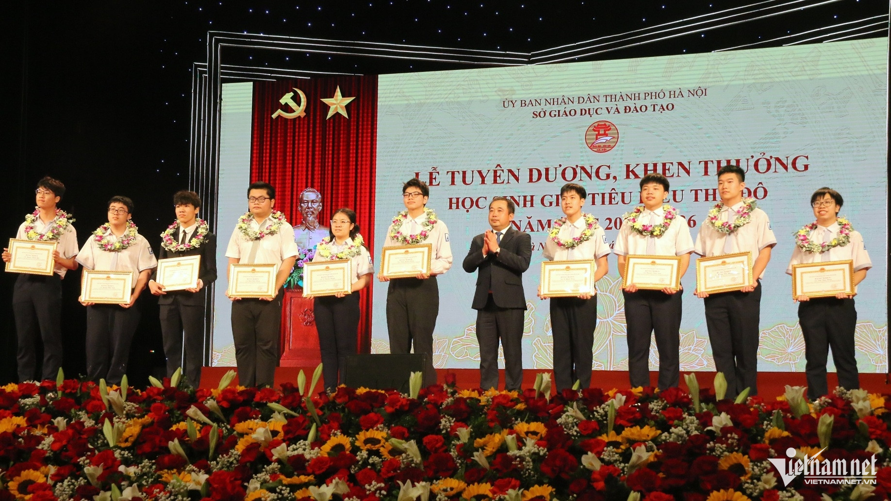 W-tuyên dương 2.JPG.jpg