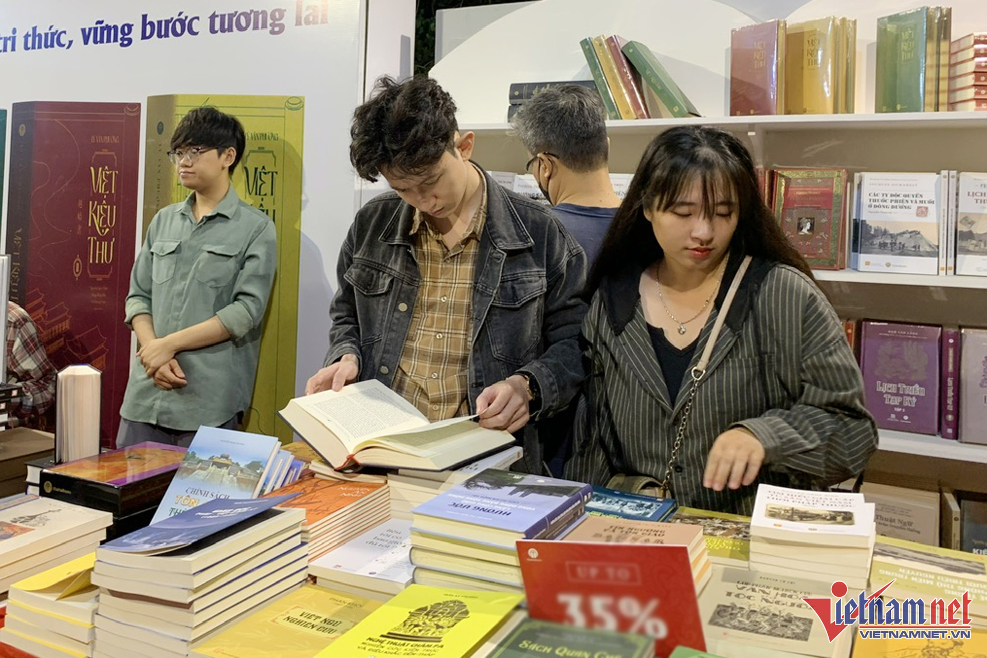 W-xuat ban pham dung ngan sach nha nuoc 1.jpg