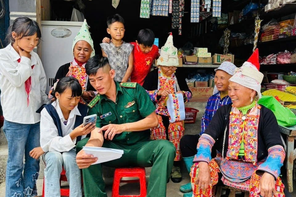 Gia Lai tăng cường giảm nghèo thông tin vùng đồng bào dân tộc thiểu số