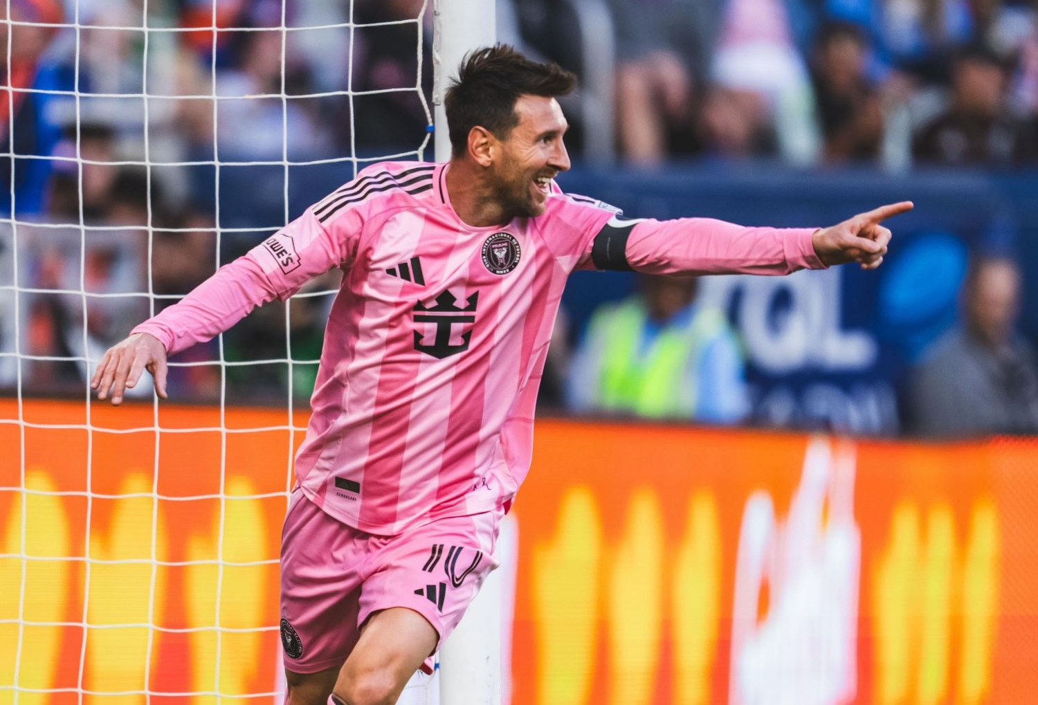 Messi lại ẵm giải hay nhất, Inter Miami thắng giòn giã