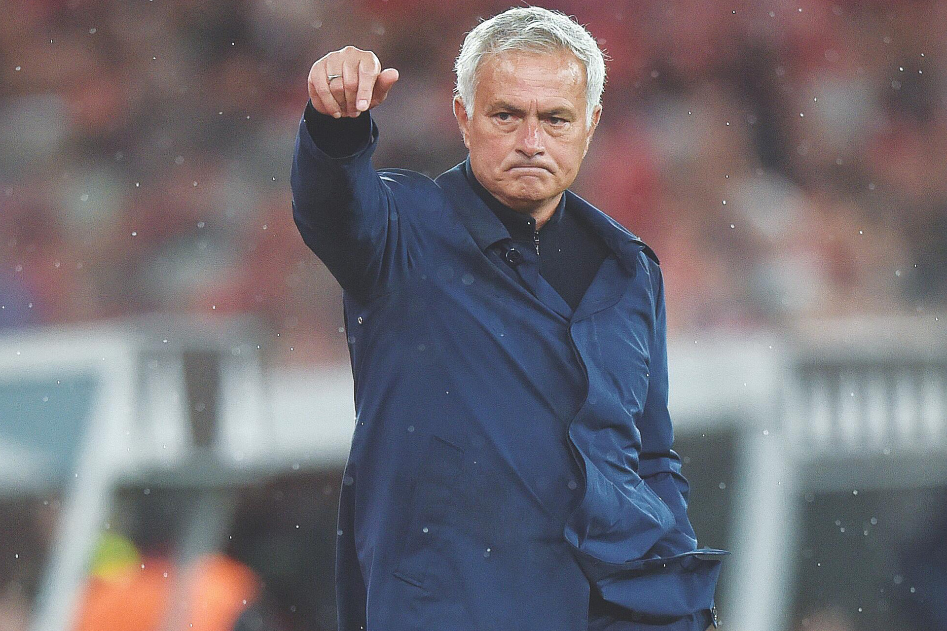 Mourinho A Bola.jpg