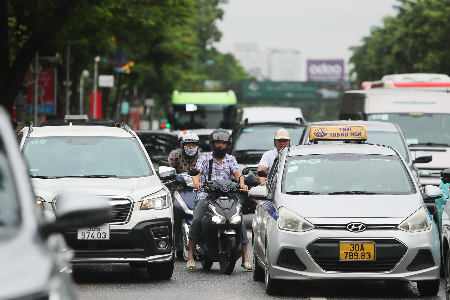 Mức hỗ trợ khi người dân Hà Nội đổi xe xăng sang xe điện