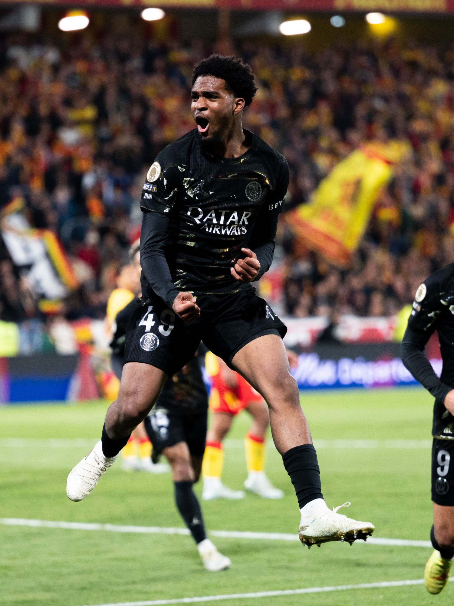 https://static-images.vnncdn.net/vps_images_publish/000001/000003/2026/5/14/psg-vs-lens-1-1030.jpg