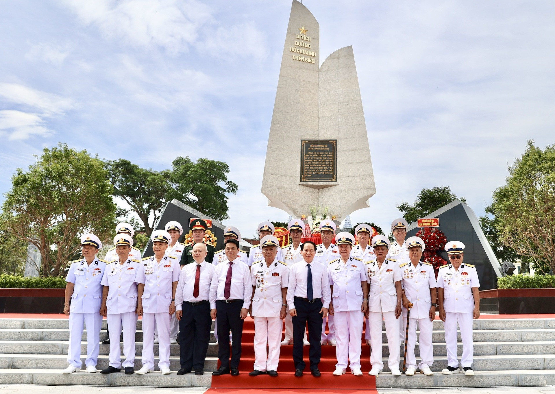 Tàu o số q.jpeg
