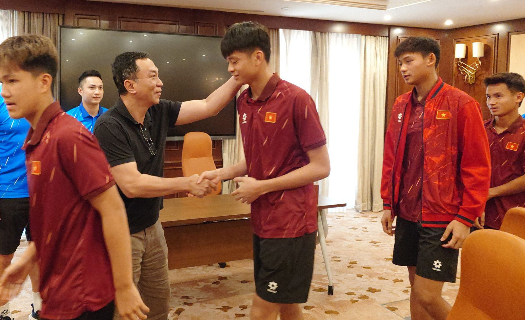 u17 viet nam 1.jpg