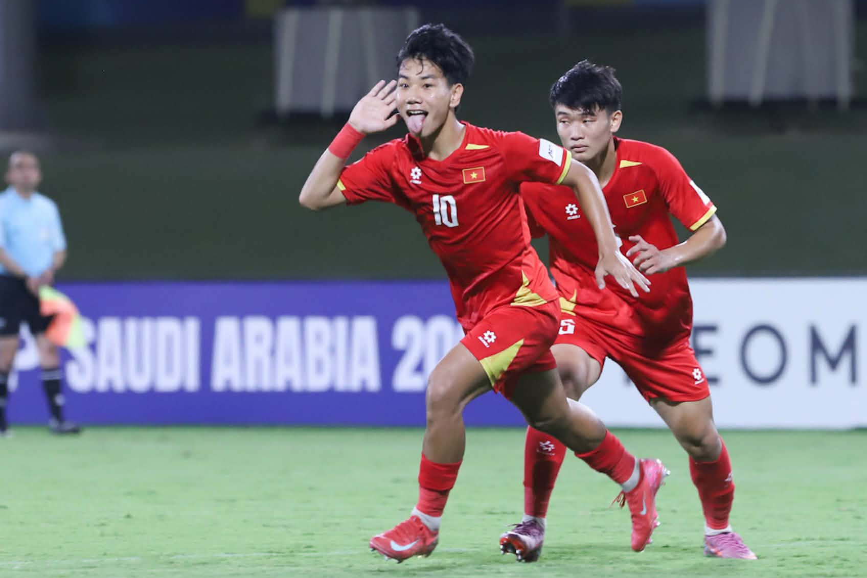 Video bóng đá U17 Việt Nam vs U17 UAE: Tấm vé World Cup đầy cảm xúc