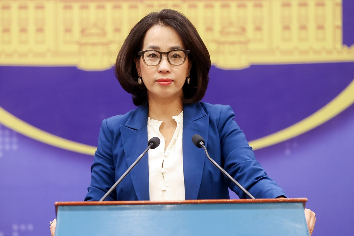 Việt Nam lên tiếng trước hoạt động của Philippines và Trung Quốc tại đá Hoài Ân