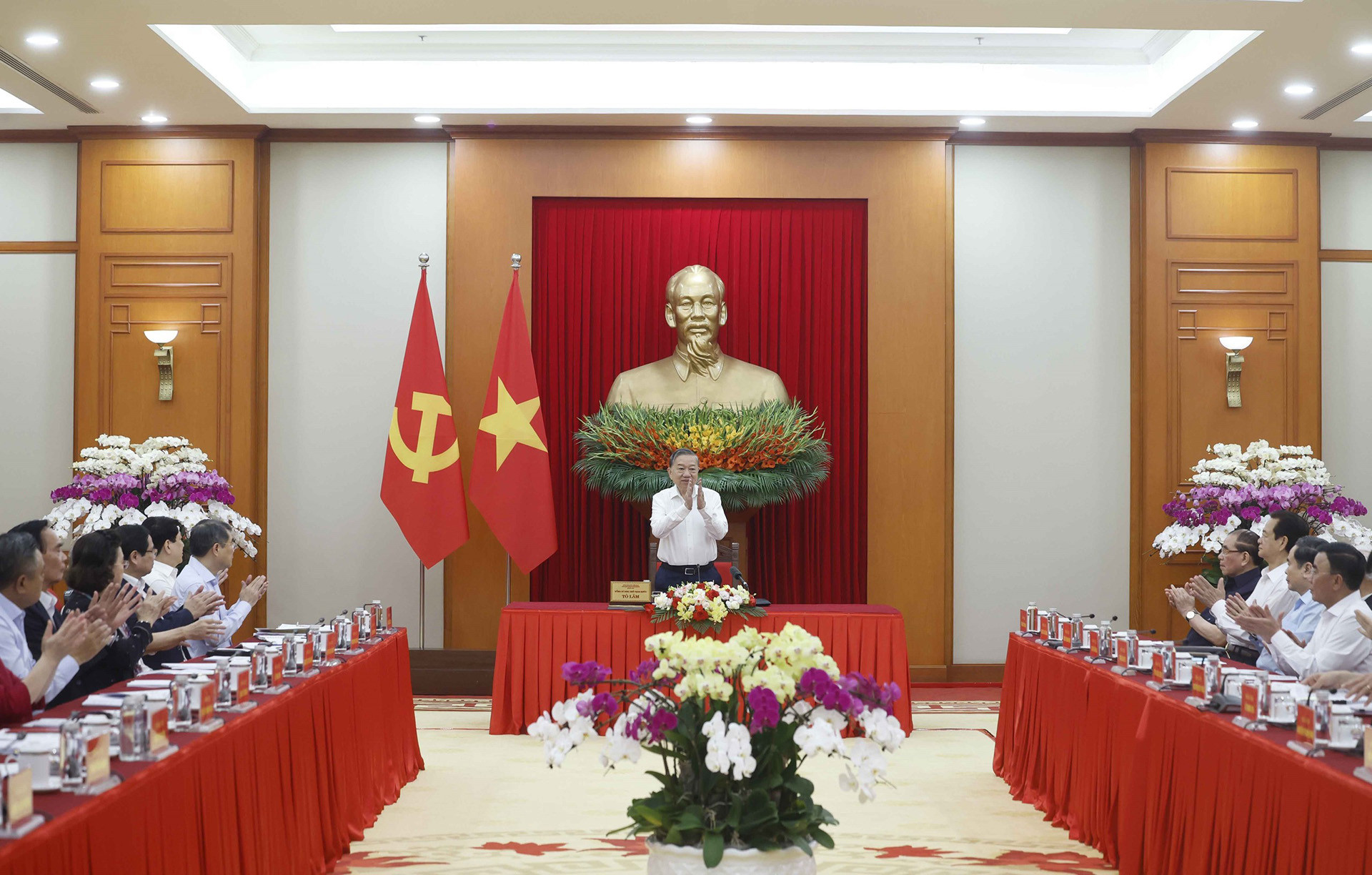 vnapotaltongbithuchutichnuoctolamchutriphienhopbanchidaotongket100namdanglanhdaocachmangvietnam8760111 17787374967741073412625.jpg