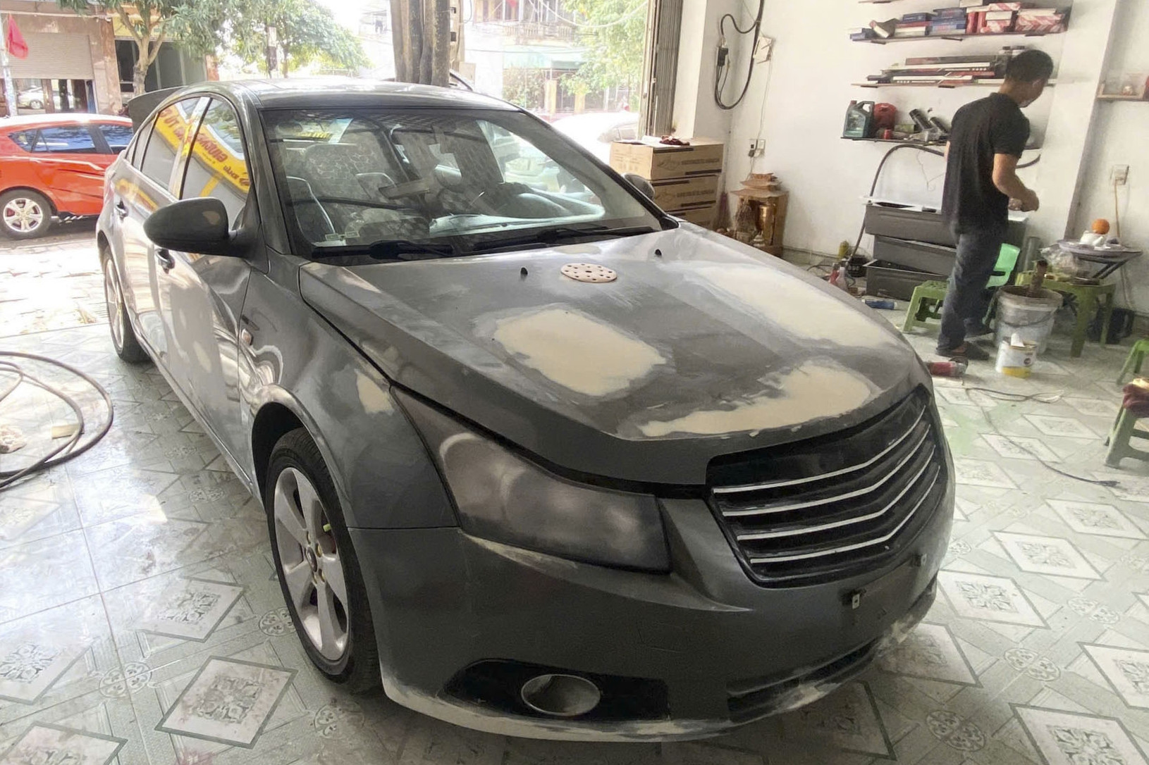 Vụ mua xe Chevrolet cũ giá đắt, đi 2 ngày chết máy: Công an xã nêu hướng xử lý