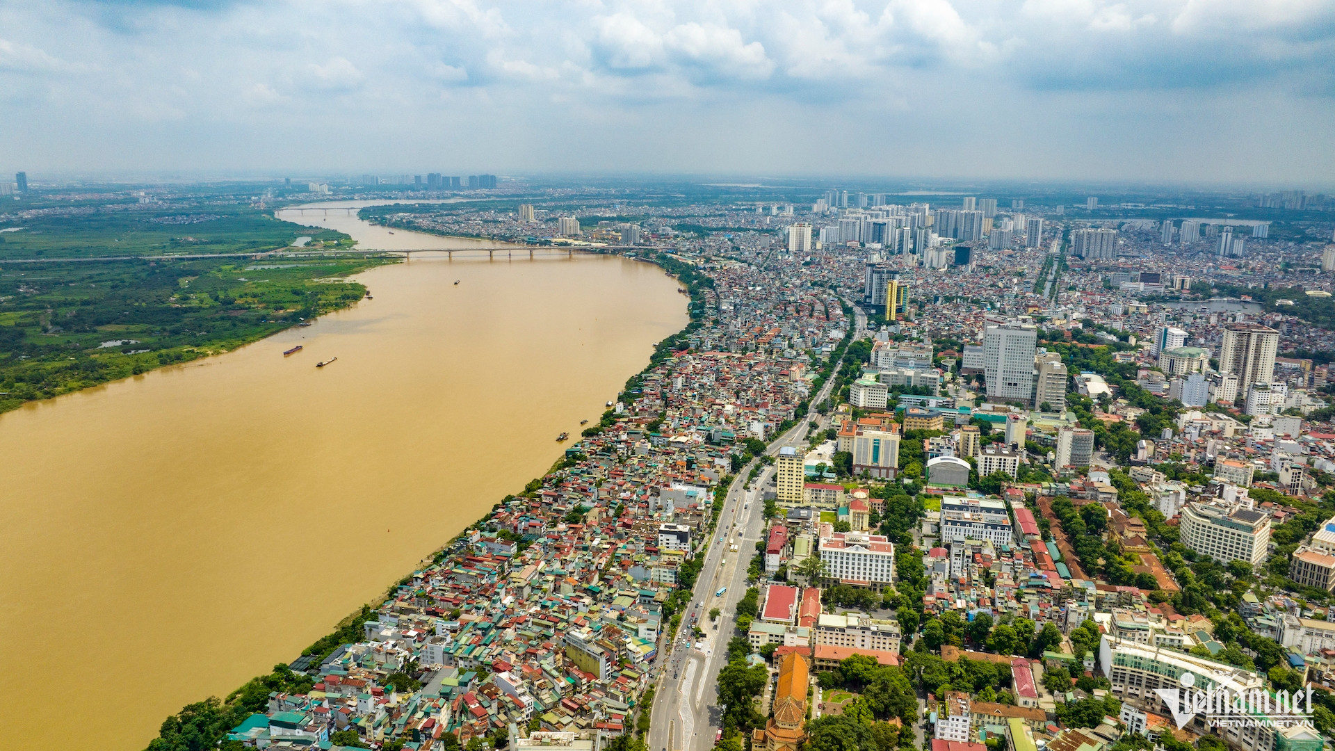 W-sông hồng hà nội.jpg