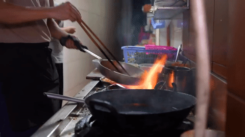 YTSave_YouTube_THIS-IS-WHAT-REAL-PHO-IN-HANOI-TASTES-LI_Media_e17Oa3XiYBo_002_720p.mp4